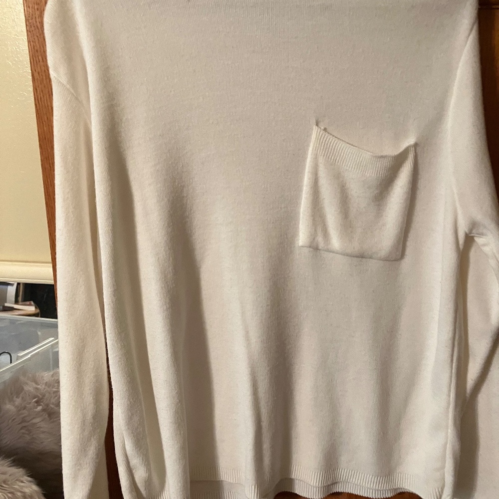 Lightweight sweater